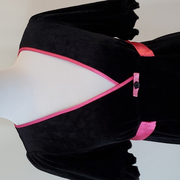 Betsey Johnson PJs Black Velvet Pajama Set - 2 pc pink bow set - Picture 2 of 12